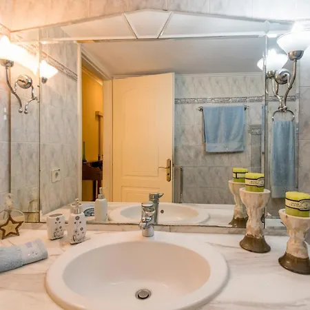 Apartman Virginia - In Helmata