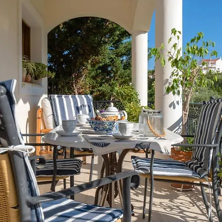 Virginia - In Helmata Apartment Argostoli (Kefalonia)